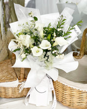 Load image into Gallery viewer, Prestige Bouquet To You  (Calla Lily White Design) (Standard 5 Calla Lily)
