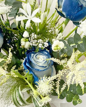 Load image into Gallery viewer, Premium Prestige Bouquet To You  (Roses Milky Way Design)( Standard Size)
