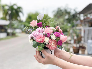 Flower Vase To You  (Delicate Flower Design)