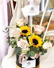 Load image into Gallery viewer, Hot Air Ballon To You  (Confetti Gold Premium Sunflower Quicksand Roses-Small Size)
