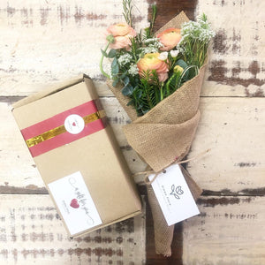 Exclusive Signature Bouquet To You (Ranunculus Orange Design)(Seasonal Flower)