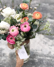 Load image into Gallery viewer, Flower Jar To You (Ranunculus 3 Colours Jar Design)
