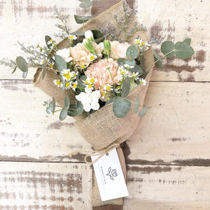 Premium Signature Bouquet To You (Cappuccino Carnation Chamomile Design)