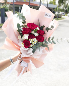 Prestige Bouquet To You (Red Roses Chamomile Pink Wrap Bouquet To You)