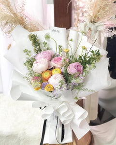 Prestige Bouquet To You (Ranunculus Orange White Wrap Bouquet To You)