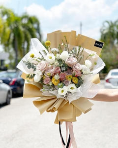 Premium Prestige Bouquet To You (Quicksand, Cappuccino, Ranunculus Kraft Wrap Bouquet To You)