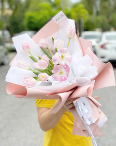 Prestige Bouquet To You (Tulip Pink Series Pink Wrap)