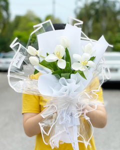 Prestige Bouquet To You (Tulip White Series-5 Stalks Style Wrap Design)