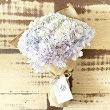 Load image into Gallery viewer, Exclusive Signature Bouquet To You (Hydrangea Blue Design)
