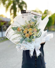 Load image into Gallery viewer, Premium Bouquet To You (Toffee Roses Design)
