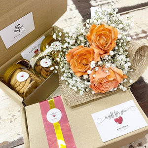Premium Signature Bouquet To You (Orange Roses Baby Breath Design)