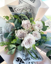 Load image into Gallery viewer, Premium Bouquet To You (Westminster Abbey Roses Style Loose Wrap Design)
